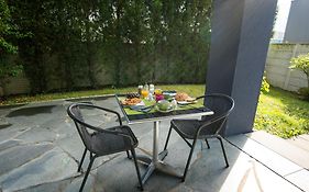 Bed & Breakfast Outlet Hotel